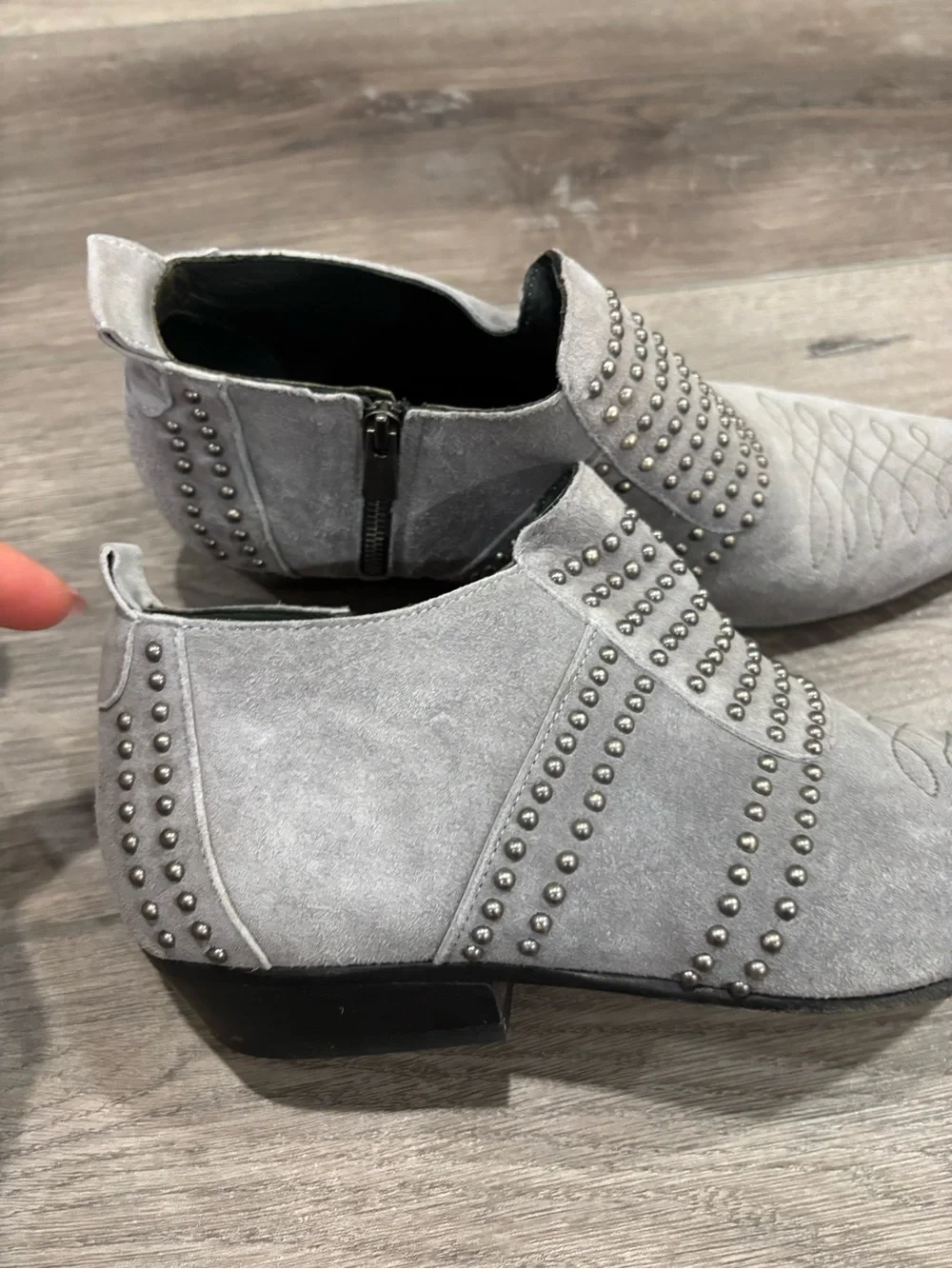 Anime Bing Studded Gray Suede low Ankle Booties 8 39